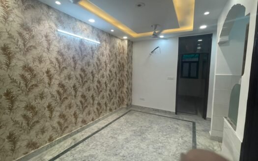 3 BHK Resale Flat for Sale in Bhagwati Garden, Dwarka Mor – ₹45 Lakh